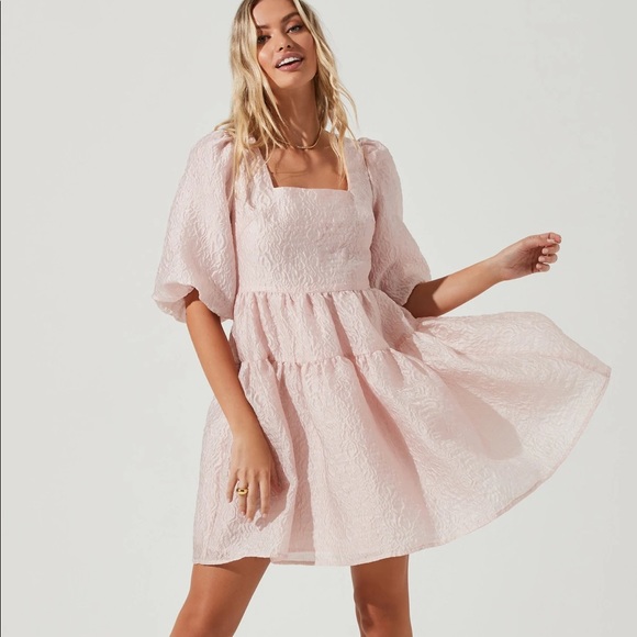 Astr Dresses & Skirts - ASTR THE LABEL PRINCIPESSA BUBBLE SLEEVE CUTOUT MINI DRESS